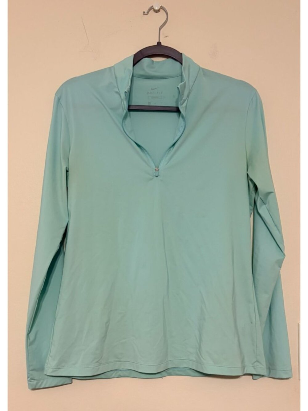 Nike Womens Dri-FIT UV Victory Long Sleeve Golf Top Mint Green Size Medium‎